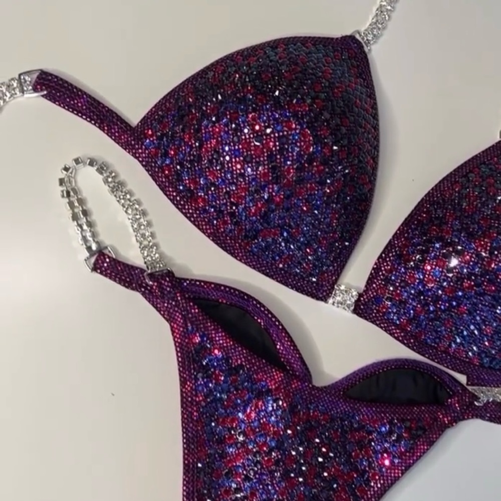 Bikini bodybuilding suit
